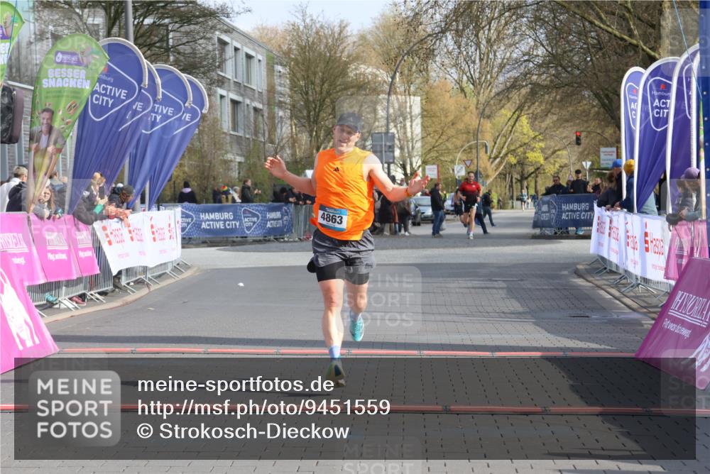 12.04.2026 - 45. Internationalen Wilhelmsburger Insellauf Strokosch-Dieckow http://msf.ph/oto/9451559 12.04.2026 10:15:03 Ziel 4863 meine-sportfotos.de
