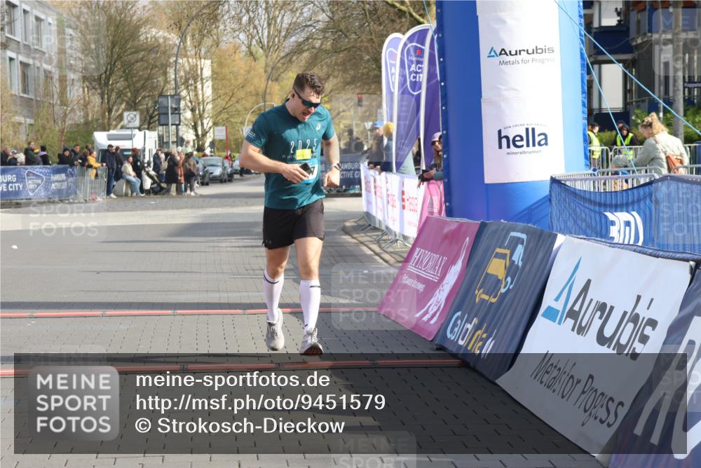 12.04.2026 - 45. Internationalen Wilhelmsburger Insellauf Strokosch-Dieckow http://msf.ph/oto/9451579 12.04.2026 10:15:14 Ziel 4002, 2727 meine-sportfotos.de