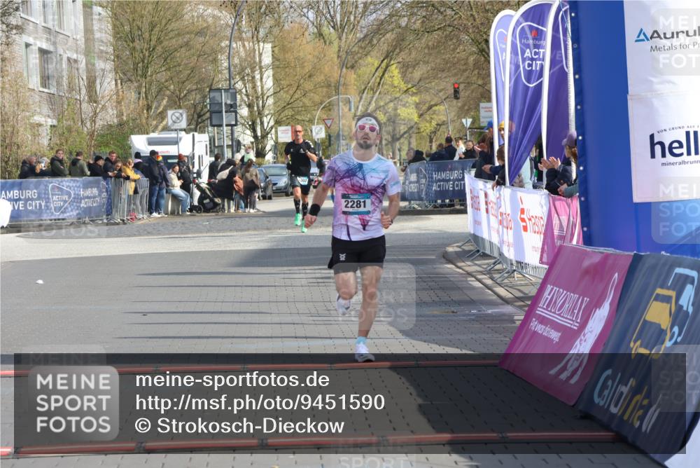 12.04.2026 - 45. Internationalen Wilhelmsburger Insellauf Strokosch-Dieckow http://msf.ph/oto/9451590 12.04.2026 10:15:58 Ziel 2281 meine-sportfotos.de
