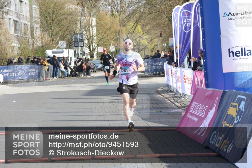 12.04.2026 - 45. Internationalen Wilhelmsburger Insellauf Strokosch-Dieckow http://msf.ph/oto/9451593 12.04.2026 10:15:59 Ziel 2281 meine-sportfotos.de