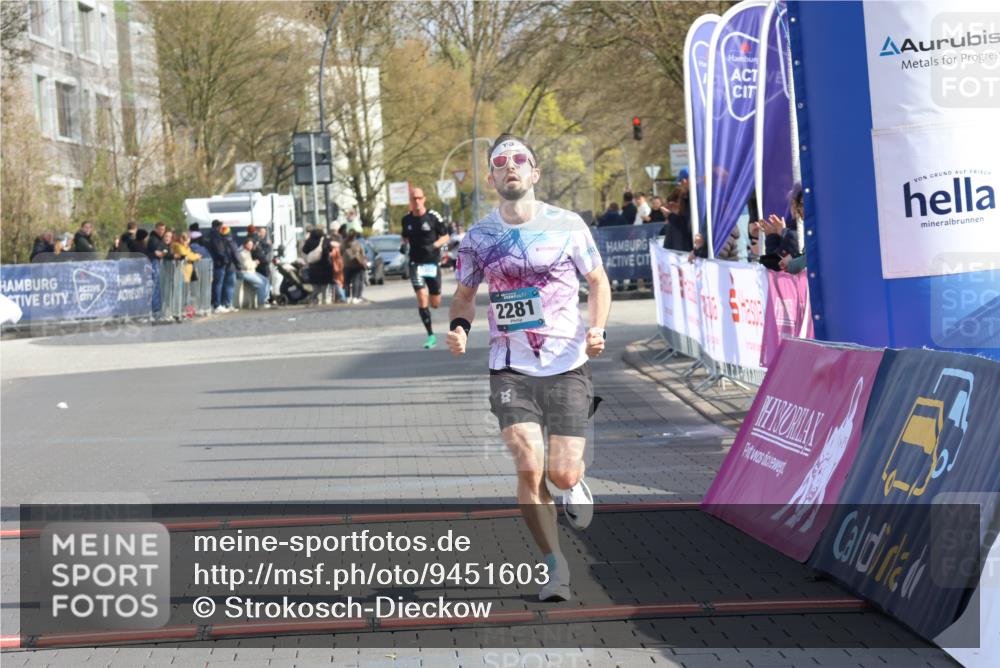 12.04.2026 - 45. Internationalen Wilhelmsburger Insellauf Strokosch-Dieckow http://msf.ph/oto/9451603 12.04.2026 10:15:59 Ziel 2281 meine-sportfotos.de
