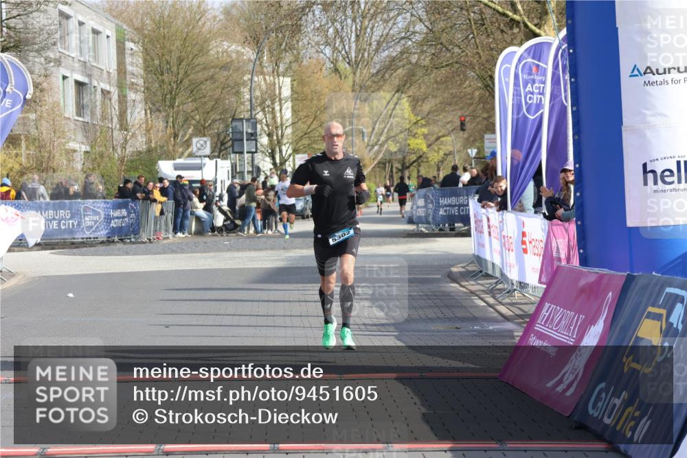 12.04.2026 - 45. Internationalen Wilhelmsburger Insellauf Strokosch-Dieckow http://msf.ph/oto/9451605 12.04.2026 10:16:04 Ziel 2281, 5302 meine-sportfotos.de
