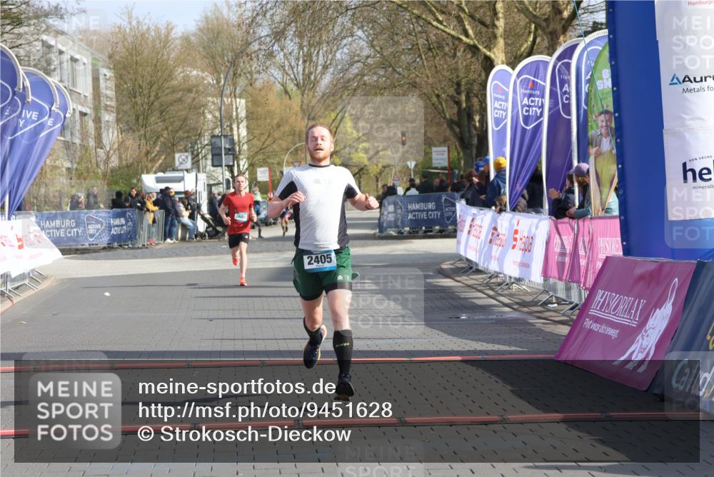 12.04.2026 - 45. Internationalen Wilhelmsburger Insellauf Strokosch-Dieckow http://msf.ph/oto/9451628 12.04.2026 10:16:22 Ziel 2405 meine-sportfotos.de
