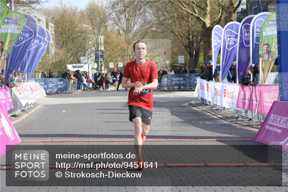 12.04.2026 - 45. Internationalen Wilhelmsburger Insellauf Strokosch-Dieckow http://msf.ph/oto/9451641 12.04.2026 10:16:27 Ziel 2405, 3685 meine-sportfotos.de