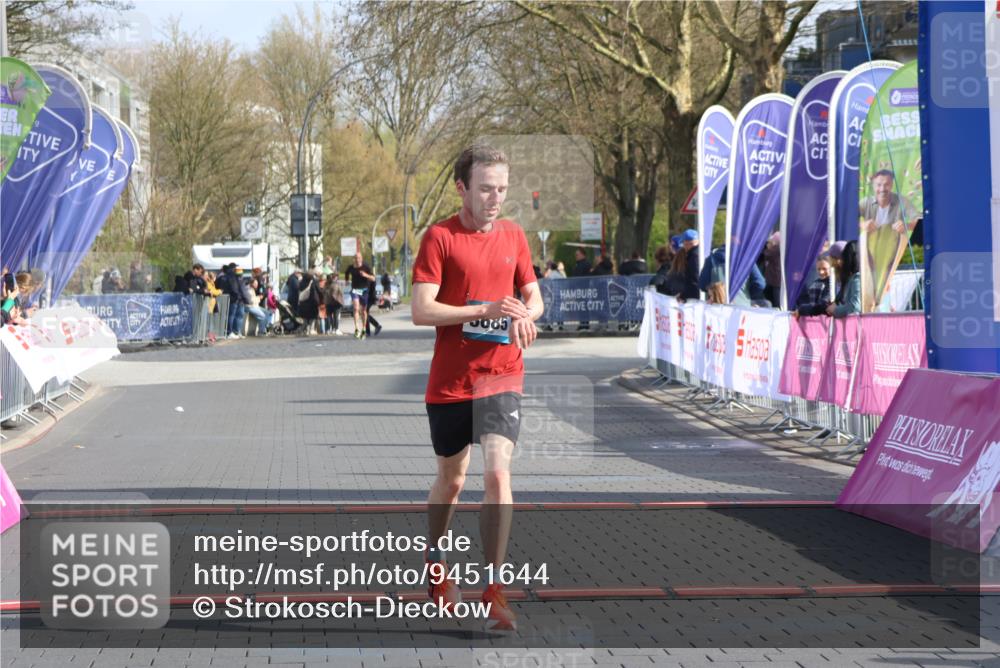 12.04.2026 - 45. Internationalen Wilhelmsburger Insellauf Strokosch-Dieckow http://msf.ph/oto/9451644 12.04.2026 10:16:27 Ziel 2405, 3685 meine-sportfotos.de