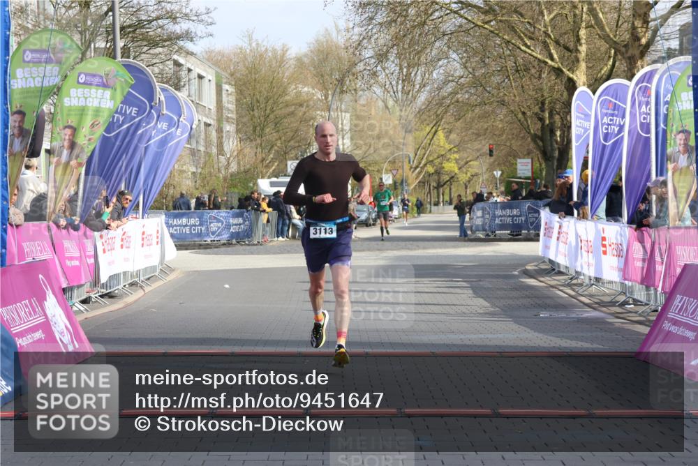 12.04.2026 - 45. Internationalen Wilhelmsburger Insellauf Strokosch-Dieckow http://msf.ph/oto/9451647 12.04.2026 10:16:38 Ziel 3113 meine-sportfotos.de