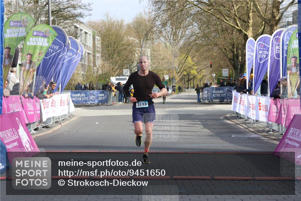 12.04.2026 - 45. Internationalen Wilhelmsburger Insellauf Strokosch-Dieckow http://msf.ph/oto/9451650 12.04.2026 10:16:38 Ziel 3113 meine-sportfotos.de
