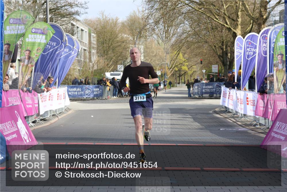 12.04.2026 - 45. Internationalen Wilhelmsburger Insellauf Strokosch-Dieckow http://msf.ph/oto/9451654 12.04.2026 10:16:38 Ziel 3113 meine-sportfotos.de