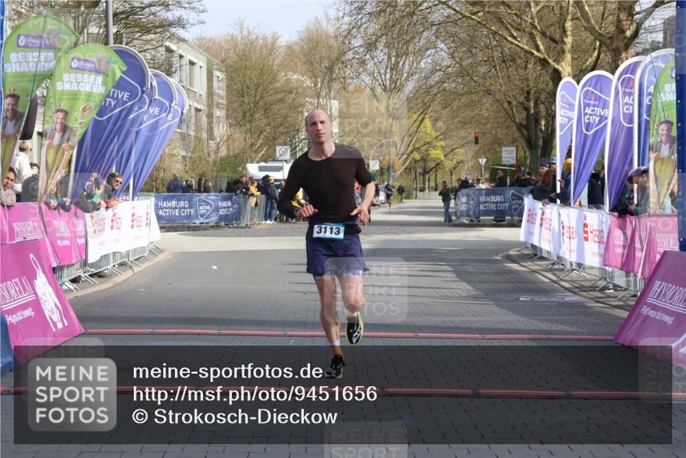 12.04.2026 - 45. Internationalen Wilhelmsburger Insellauf Strokosch-Dieckow http://msf.ph/oto/9451656 12.04.2026 10:16:38 Ziel 3113 meine-sportfotos.de