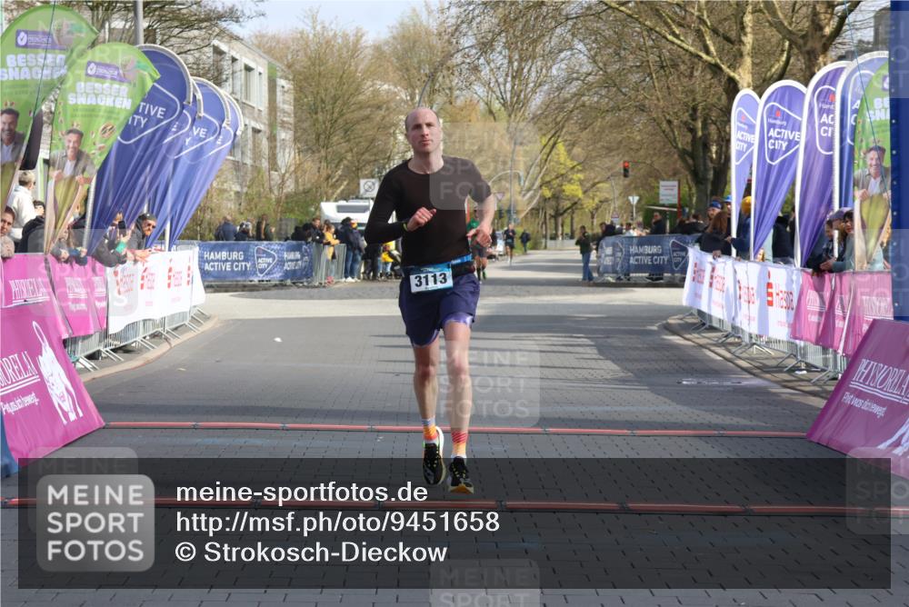 12.04.2026 - 45. Internationalen Wilhelmsburger Insellauf Strokosch-Dieckow http://msf.ph/oto/9451658 12.04.2026 10:16:38 Ziel 3113 meine-sportfotos.de