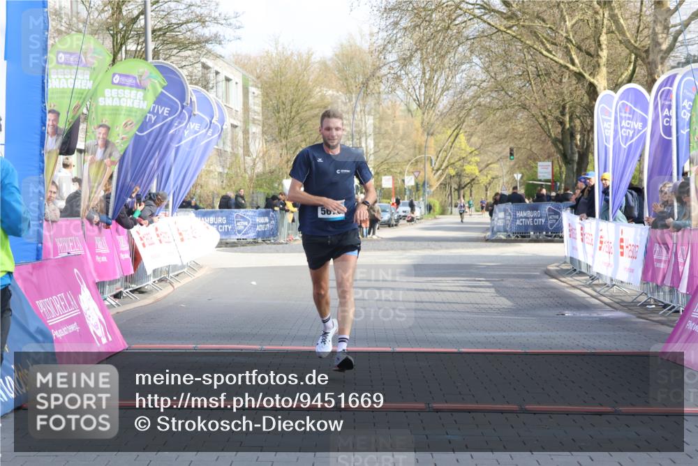 12.04.2026 - 45. Internationalen Wilhelmsburger Insellauf Strokosch-Dieckow http://msf.ph/oto/9451669 12.04.2026 10:17:01 Ziel 5676 meine-sportfotos.de
