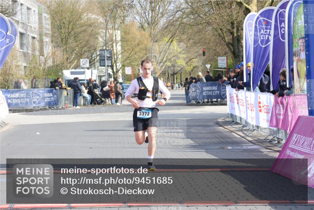 12.04.2026 - 45. Internationalen Wilhelmsburger Insellauf Strokosch-Dieckow http://msf.ph/oto/9451685 12.04.2026 10:17:23 Ziel 3372 meine-sportfotos.de