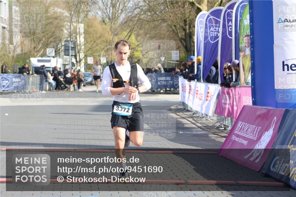 12.04.2026 - 45. Internationalen Wilhelmsburger Insellauf Strokosch-Dieckow http://msf.ph/oto/9451690 12.04.2026 10:17:24 Ziel 3372 meine-sportfotos.de