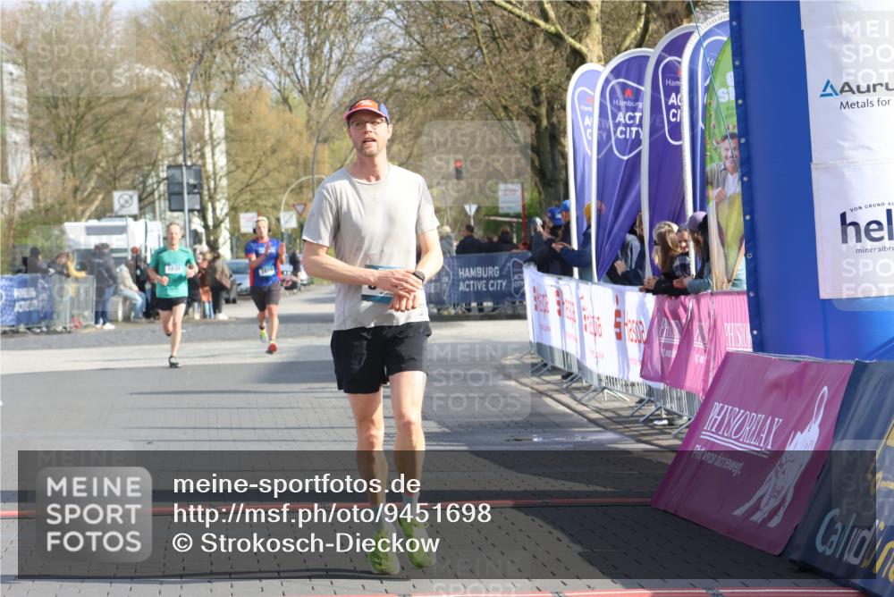 12.04.2026 - 45. Internationalen Wilhelmsburger Insellauf Strokosch-Dieckow http://msf.ph/oto/9451698 12.04.2026 10:17:34 Ziel 3401 meine-sportfotos.de