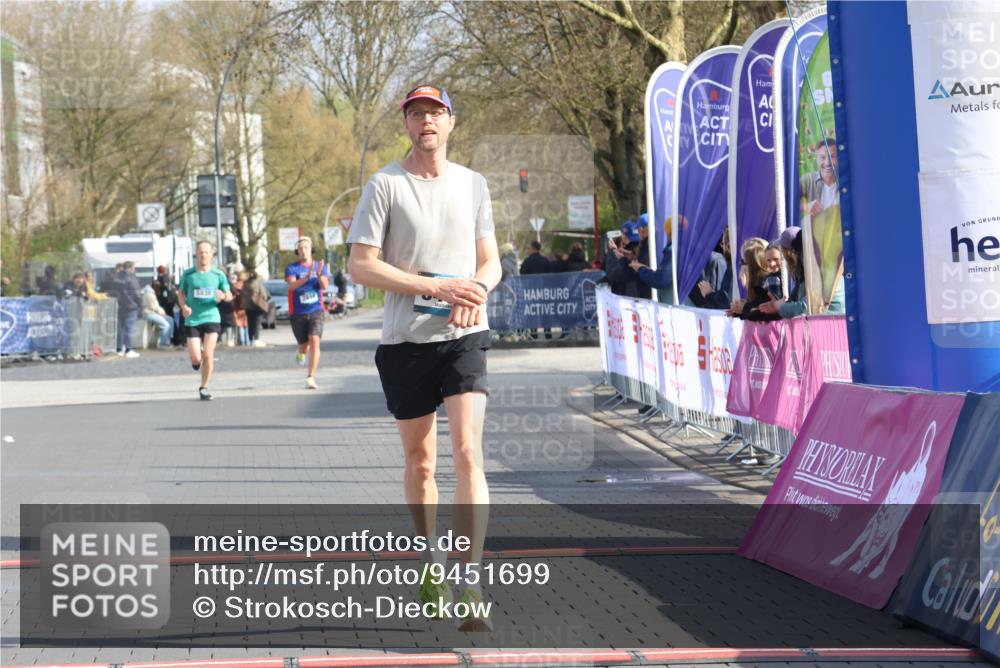 12.04.2026 - 45. Internationalen Wilhelmsburger Insellauf Strokosch-Dieckow http://msf.ph/oto/9451699 12.04.2026 10:17:34 Ziel 3401 meine-sportfotos.de