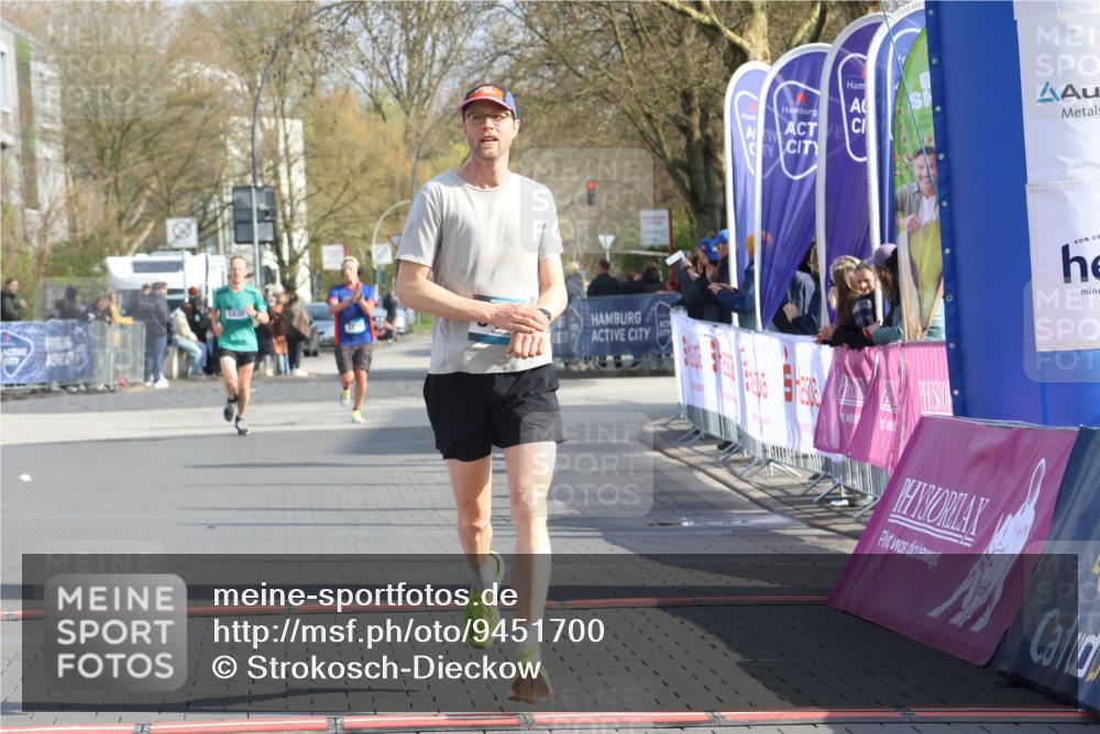 12.04.2026 - 45. Internationalen Wilhelmsburger Insellauf Strokosch-Dieckow http://msf.ph/oto/9451700 12.04.2026 10:17:34 Ziel 3401 meine-sportfotos.de