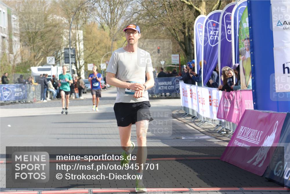 12.04.2026 - 45. Internationalen Wilhelmsburger Insellauf Strokosch-Dieckow http://msf.ph/oto/9451701 12.04.2026 10:17:34 Ziel 3401 meine-sportfotos.de