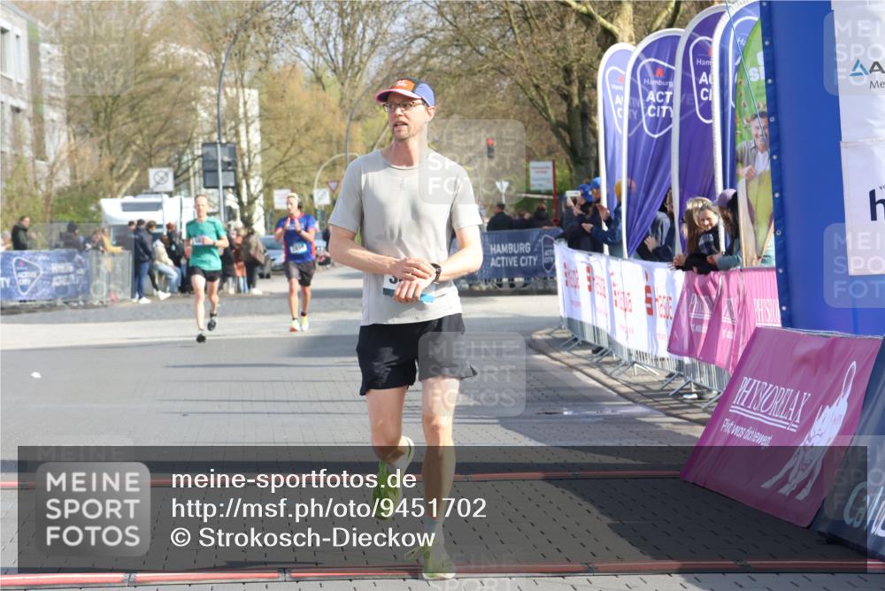 12.04.2026 - 45. Internationalen Wilhelmsburger Insellauf Strokosch-Dieckow http://msf.ph/oto/9451702 12.04.2026 10:17:34 Ziel 3401 meine-sportfotos.de