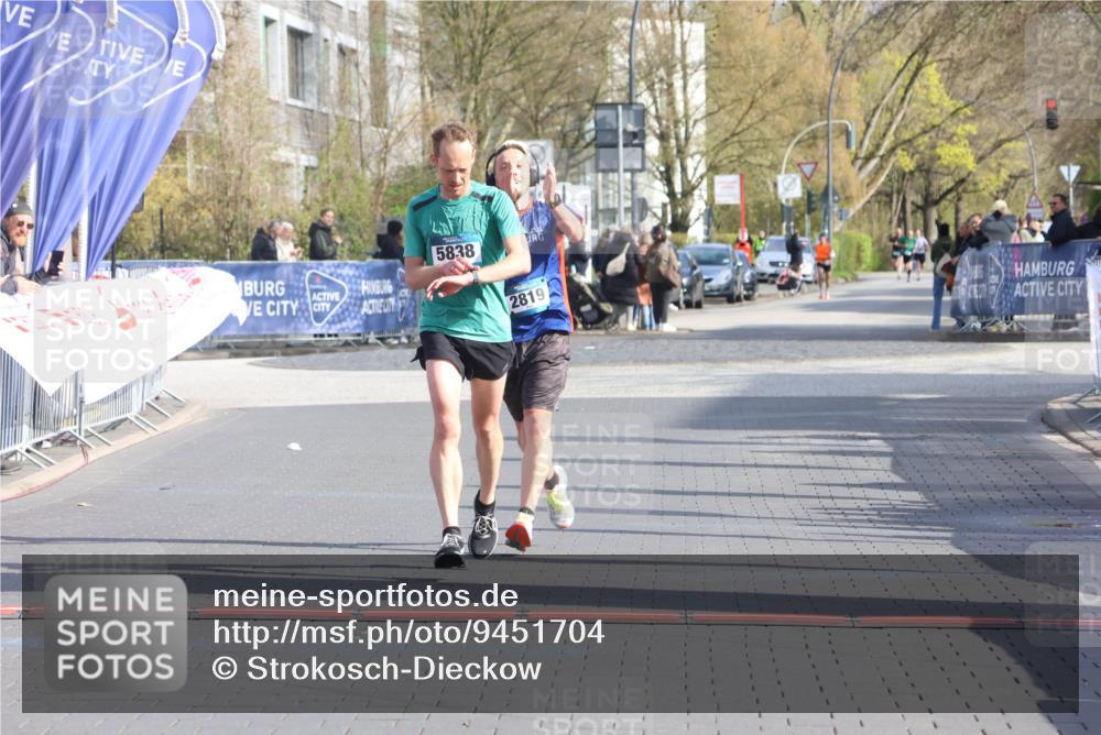 12.04.2026 - 45. Internationalen Wilhelmsburger Insellauf Strokosch-Dieckow http://msf.ph/oto/9451704 12.04.2026 10:17:40 Ziel 5838, 2819 meine-sportfotos.de