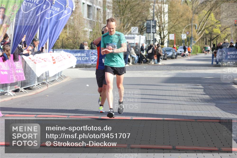 12.04.2026 - 45. Internationalen Wilhelmsburger Insellauf Strokosch-Dieckow http://msf.ph/oto/9451707 12.04.2026 10:17:40 Ziel 5838, 2819 meine-sportfotos.de