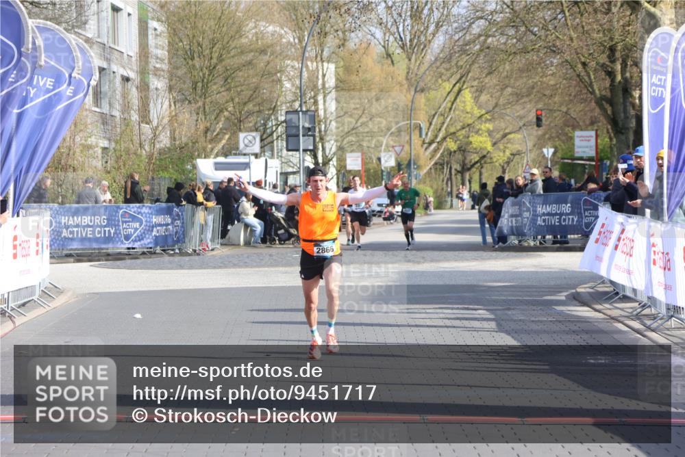 12.04.2026 - 45. Internationalen Wilhelmsburger Insellauf Strokosch-Dieckow http://msf.ph/oto/9451717 12.04.2026 10:18:01 Ziel 2866 meine-sportfotos.de