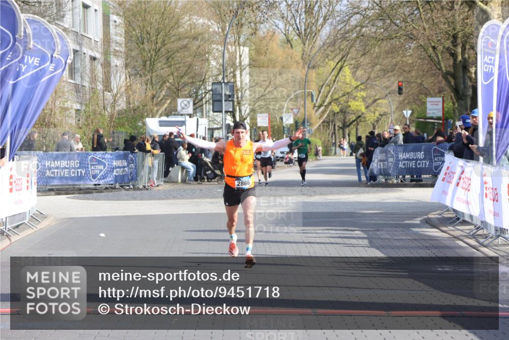 12.04.2026 - 45. Internationalen Wilhelmsburger Insellauf Strokosch-Dieckow http://msf.ph/oto/9451718 12.04.2026 10:18:01 Ziel 2866 meine-sportfotos.de
