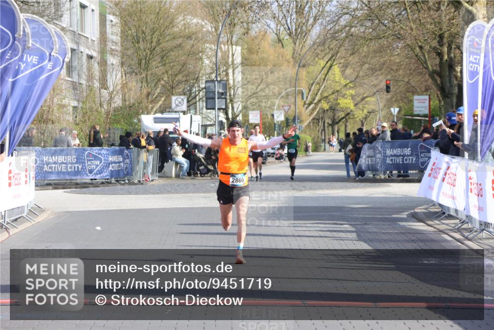 12.04.2026 - 45. Internationalen Wilhelmsburger Insellauf Strokosch-Dieckow http://msf.ph/oto/9451719 12.04.2026 10:18:01 Ziel 2866 meine-sportfotos.de