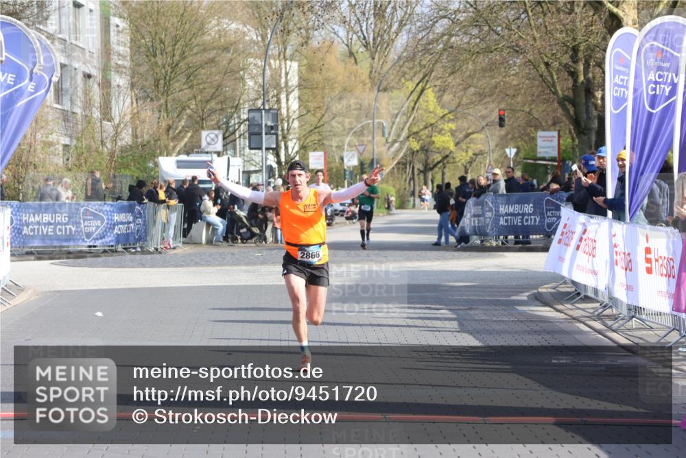 12.04.2026 - 45. Internationalen Wilhelmsburger Insellauf Strokosch-Dieckow http://msf.ph/oto/9451720 12.04.2026 10:18:02 Ziel 2866 meine-sportfotos.de