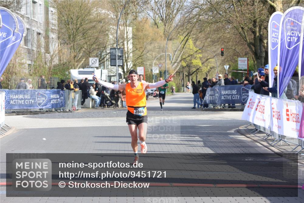12.04.2026 - 45. Internationalen Wilhelmsburger Insellauf Strokosch-Dieckow http://msf.ph/oto/9451721 12.04.2026 10:18:02 Ziel 2866 meine-sportfotos.de