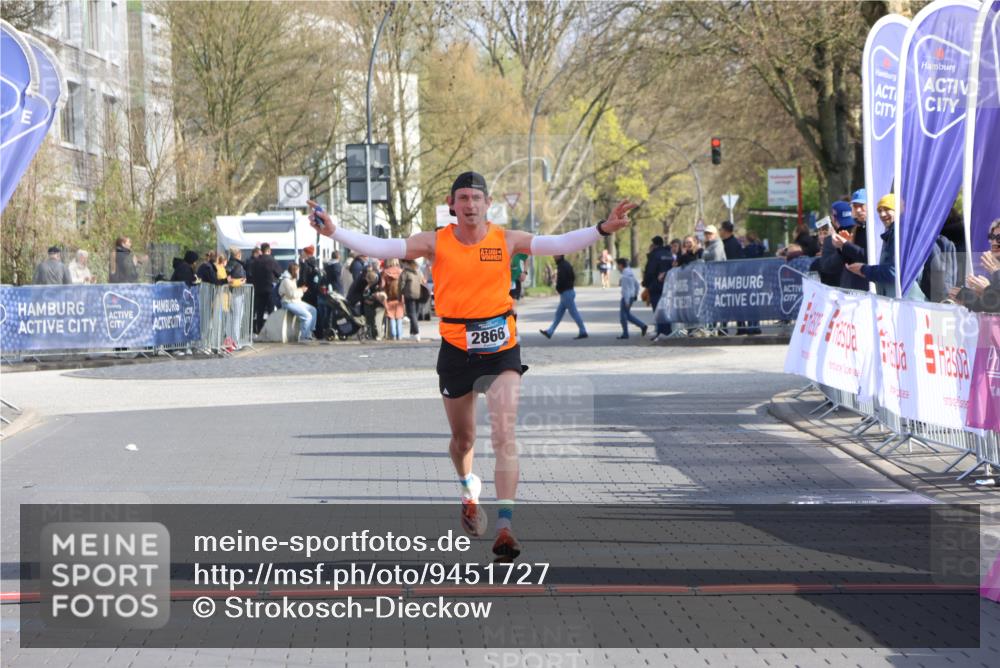 12.04.2026 - 45. Internationalen Wilhelmsburger Insellauf Strokosch-Dieckow http://msf.ph/oto/9451727 12.04.2026 10:18:03 Ziel 2866 meine-sportfotos.de