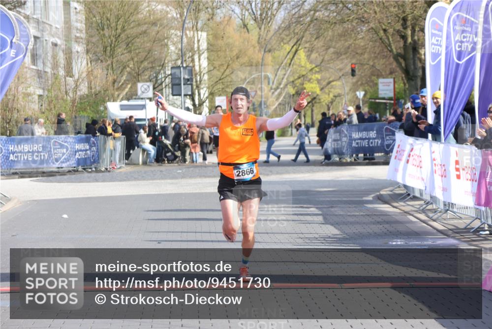 12.04.2026 - 45. Internationalen Wilhelmsburger Insellauf Strokosch-Dieckow http://msf.ph/oto/9451730 12.04.2026 10:18:03 Ziel 2866 meine-sportfotos.de