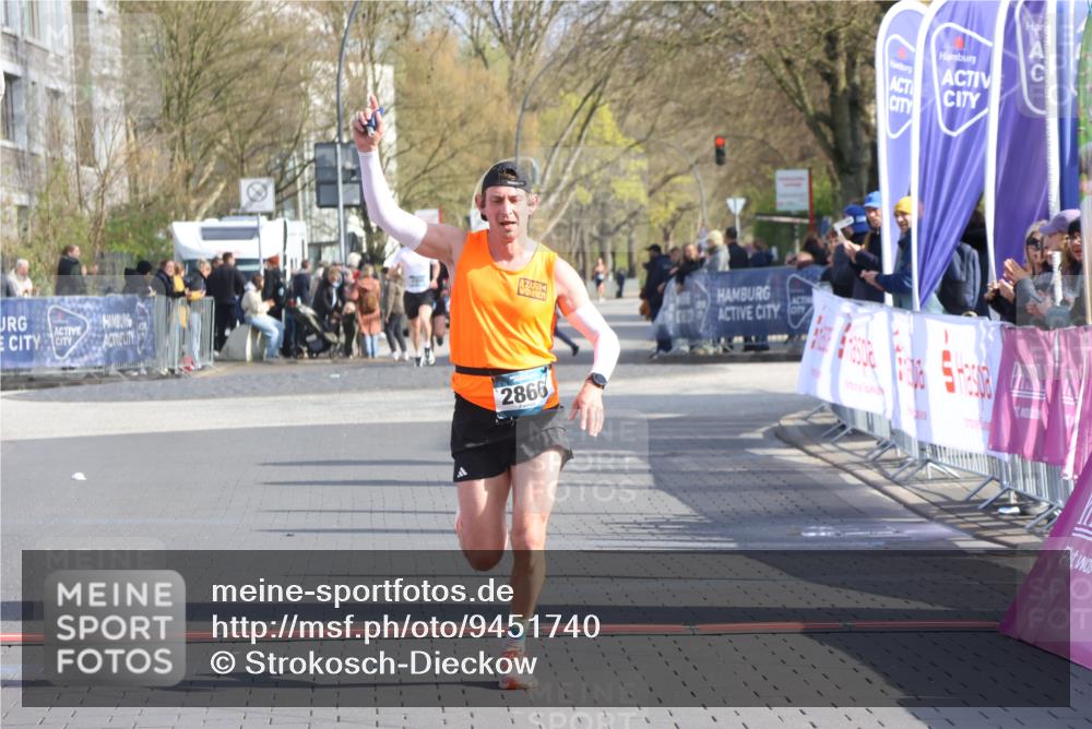 12.04.2026 - 45. Internationalen Wilhelmsburger Insellauf Strokosch-Dieckow http://msf.ph/oto/9451740 12.04.2026 10:18:04 Ziel 2866 meine-sportfotos.de