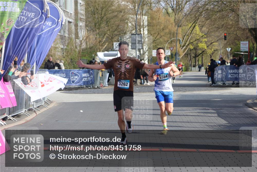 12.04.2026 - 45. Internationalen Wilhelmsburger Insellauf Strokosch-Dieckow http://msf.ph/oto/9451758 12.04.2026 10:18:44 Ziel 3262, 5554 meine-sportfotos.de