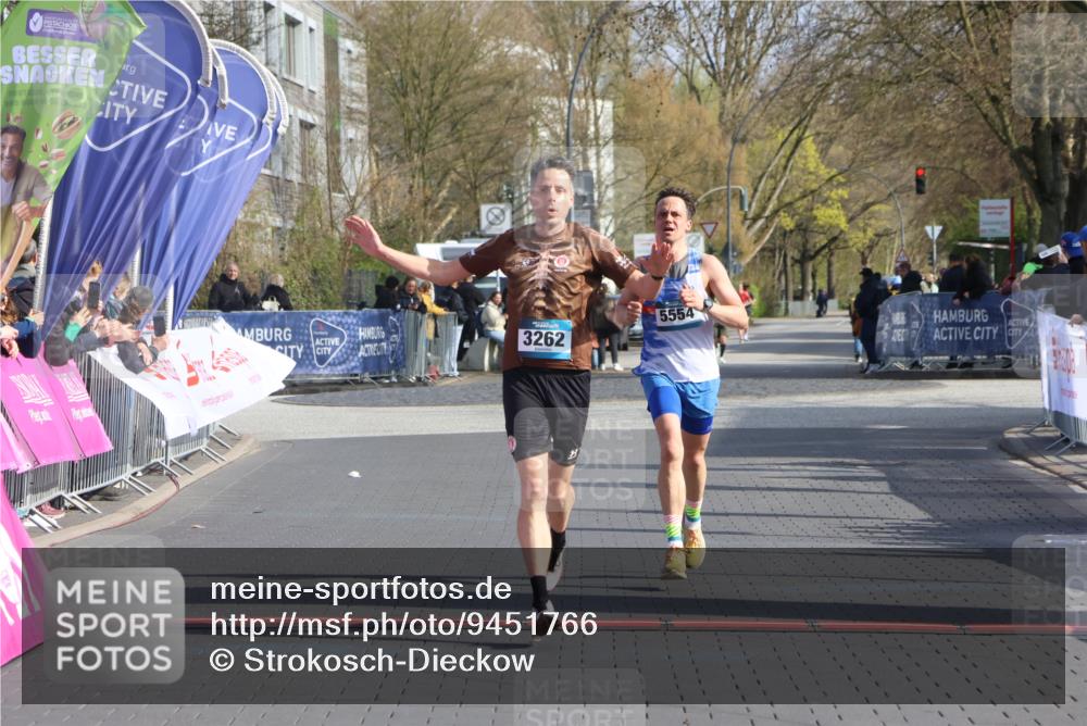 12.04.2026 - 45. Internationalen Wilhelmsburger Insellauf Strokosch-Dieckow http://msf.ph/oto/9451766 12.04.2026 10:18:45 Ziel 3262, 5554 meine-sportfotos.de