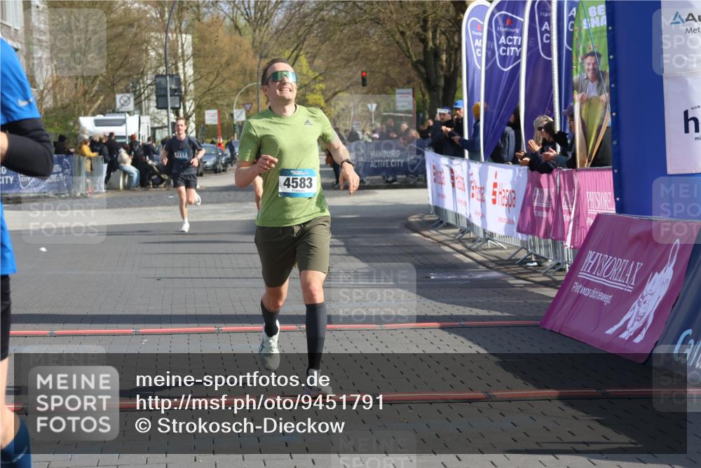 12.04.2026 - 45. Internationalen Wilhelmsburger Insellauf Strokosch-Dieckow http://msf.ph/oto/9451791 12.04.2026 10:19:05 Ziel 4733, 4583 meine-sportfotos.de
