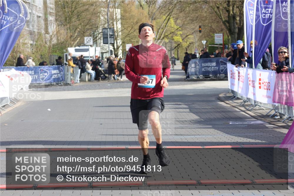 12.04.2026 - 45. Internationalen Wilhelmsburger Insellauf Strokosch-Dieckow http://msf.ph/oto/9451813 12.04.2026 10:19:23 Ziel 2757 meine-sportfotos.de