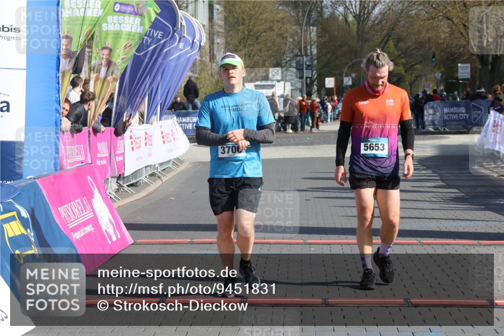 12.04.2026 - 45. Internationalen Wilhelmsburger Insellauf Strokosch-Dieckow http://msf.ph/oto/9451831 12.04.2026 10:32:02 Ziel 2780, 5653, 3706, 2377 meine-sportfotos.de