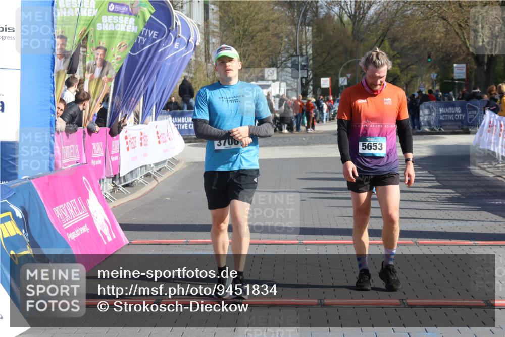 12.04.2026 - 45. Internationalen Wilhelmsburger Insellauf Strokosch-Dieckow http://msf.ph/oto/9451834 12.04.2026 10:32:02 Ziel 2780, 5653, 3706, 2377 meine-sportfotos.de