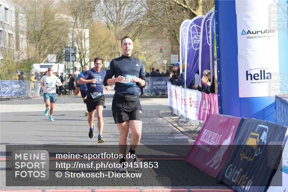12.04.2026 - 45. Internationalen Wilhelmsburger Insellauf Strokosch-Dieckow http://msf.ph/oto/9451853 12.04.2026 10:19:45 Ziel 2671, 2549, 3289, 5456, 2789 meine-sportfotos.de