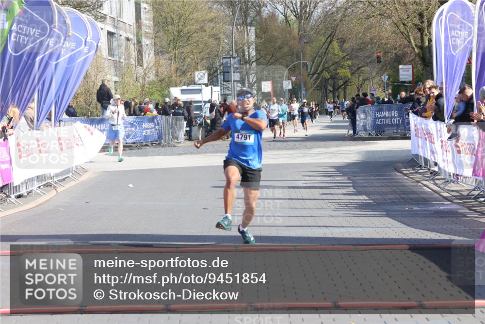 12.04.2026 - 45. Internationalen Wilhelmsburger Insellauf Strokosch-Dieckow http://msf.ph/oto/9451854 12.04.2026 10:32:16 Ziel 4791 meine-sportfotos.de