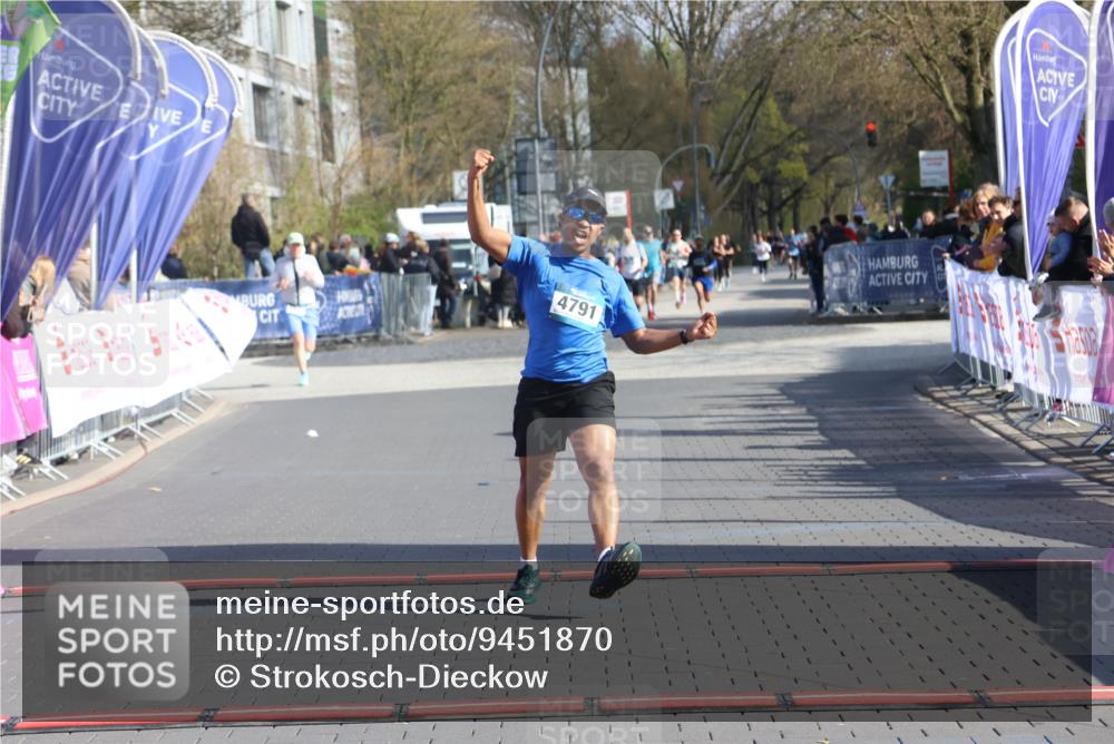 12.04.2026 - 45. Internationalen Wilhelmsburger Insellauf Strokosch-Dieckow http://msf.ph/oto/9451870 12.04.2026 10:32:16 Ziel 4791 meine-sportfotos.de