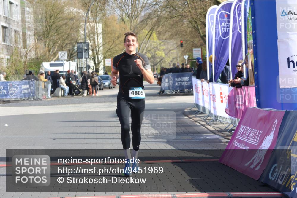 12.04.2026 - 45. Internationalen Wilhelmsburger Insellauf Strokosch-Dieckow http://msf.ph/oto/9451969 12.04.2026 10:20:33 Ziel 4605 meine-sportfotos.de