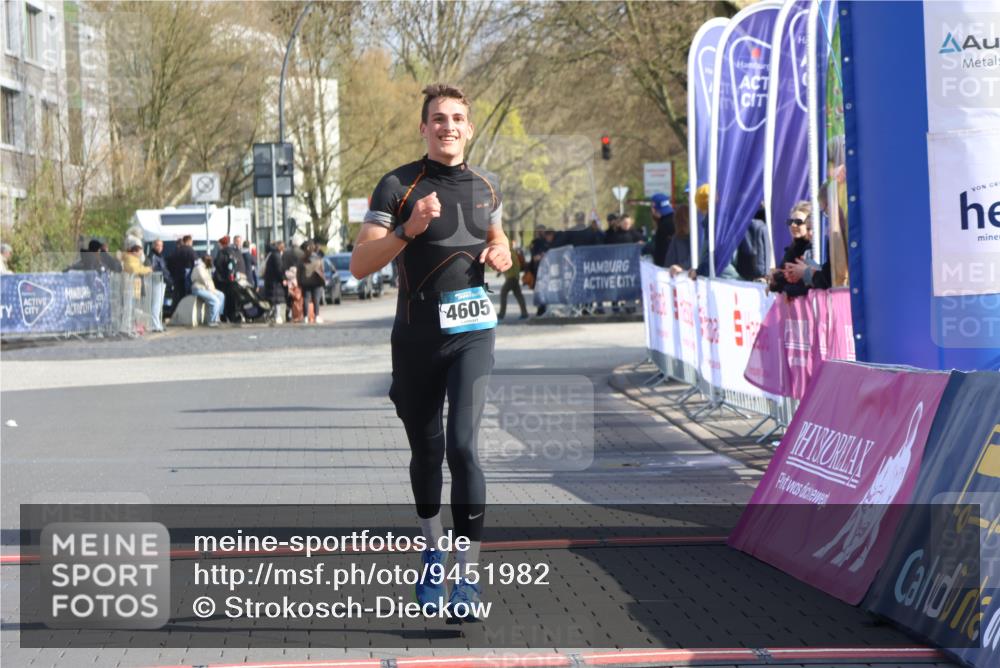 12.04.2026 - 45. Internationalen Wilhelmsburger Insellauf Strokosch-Dieckow http://msf.ph/oto/9451982 12.04.2026 10:20:33 Ziel 4605 meine-sportfotos.de