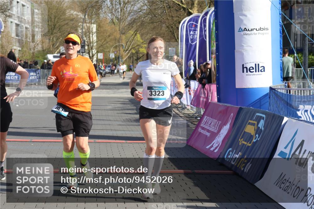 12.04.2026 - 45. Internationalen Wilhelmsburger Insellauf Strokosch-Dieckow http://msf.ph/oto/9452026 12.04.2026 10:33:05 Ziel 4150, 3296, 3323, 5639, 2071 meine-sportfotos.de