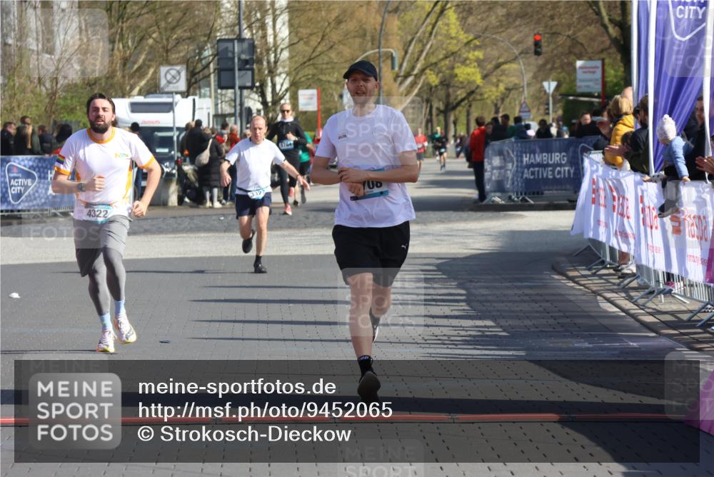 12.04.2026 - 45. Internationalen Wilhelmsburger Insellauf Strokosch-Dieckow http://msf.ph/oto/9452065 12.04.2026 10:33:23 Ziel 5623, 3708, 4322 meine-sportfotos.de