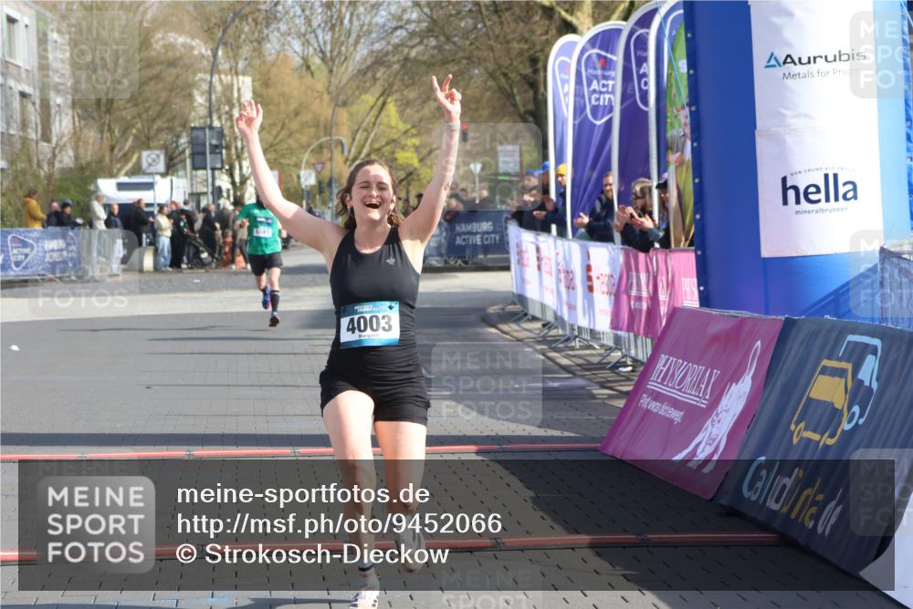 12.04.2026 - 45. Internationalen Wilhelmsburger Insellauf Strokosch-Dieckow http://msf.ph/oto/9452066 12.04.2026 10:21:20 Ziel 2212, 4003 meine-sportfotos.de
