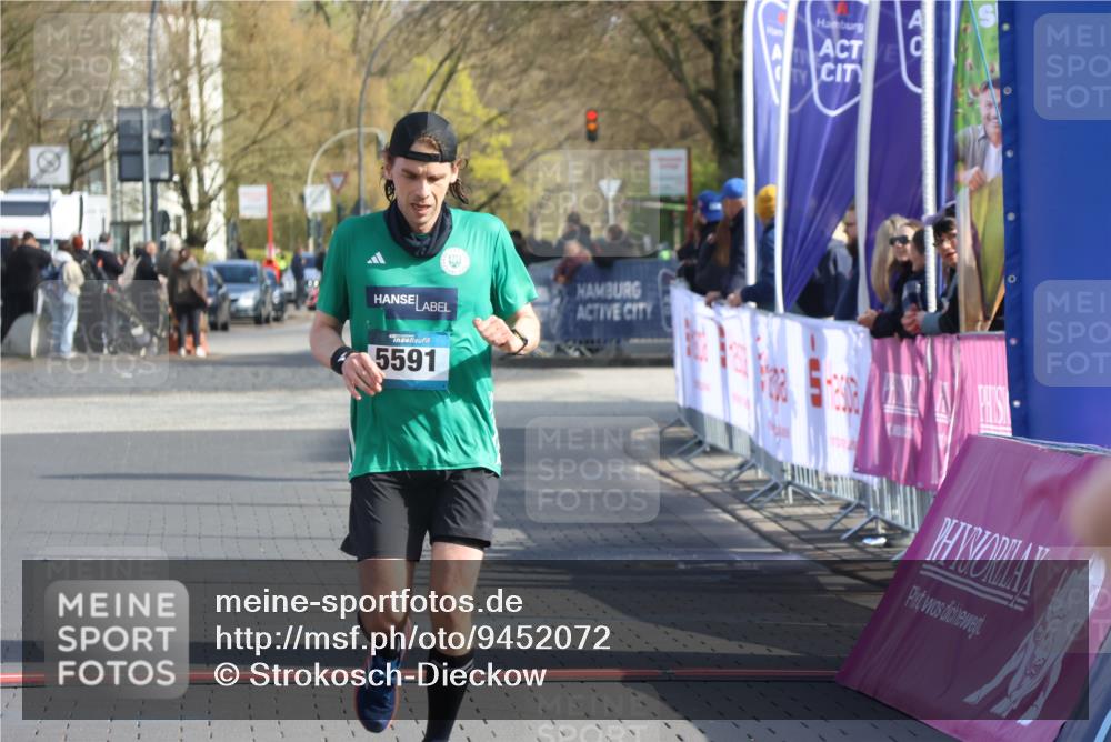 12.04.2026 - 45. Internationalen Wilhelmsburger Insellauf Strokosch-Dieckow http://msf.ph/oto/9452072 12.04.2026 10:21:25 Ziel 5591 meine-sportfotos.de