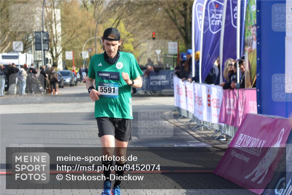 12.04.2026 - 45. Internationalen Wilhelmsburger Insellauf Strokosch-Dieckow http://msf.ph/oto/9452074 12.04.2026 10:21:25 Ziel 5591 meine-sportfotos.de