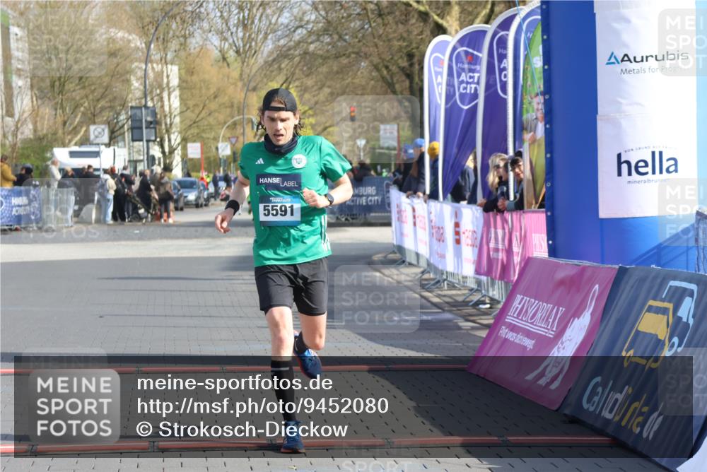 12.04.2026 - 45. Internationalen Wilhelmsburger Insellauf Strokosch-Dieckow http://msf.ph/oto/9452080 12.04.2026 10:21:26 Ziel 5591 meine-sportfotos.de