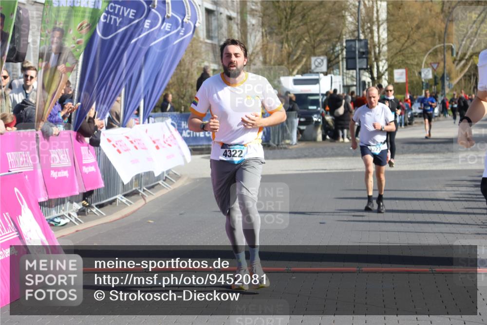 12.04.2026 - 45. Internationalen Wilhelmsburger Insellauf Strokosch-Dieckow http://msf.ph/oto/9452081 12.04.2026 10:33:25 Ziel 5623, 3708, 4322, 3327 meine-sportfotos.de